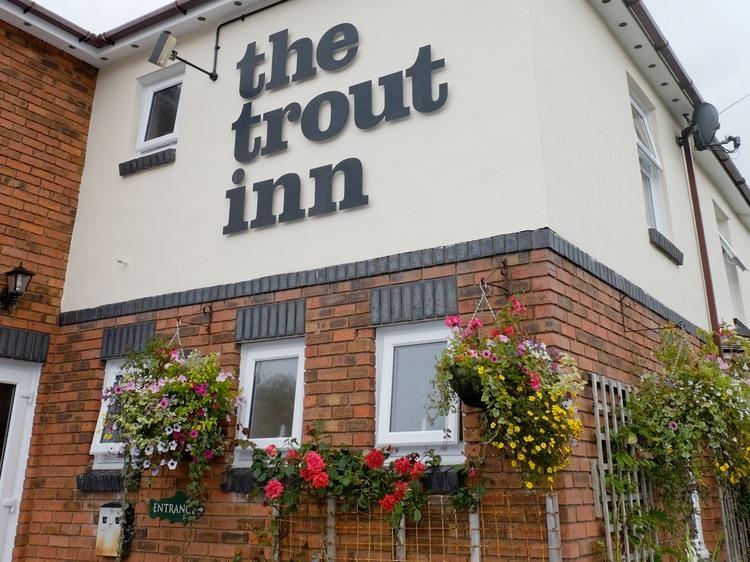 The Trout Inn Beulah Екстер'єр фото
